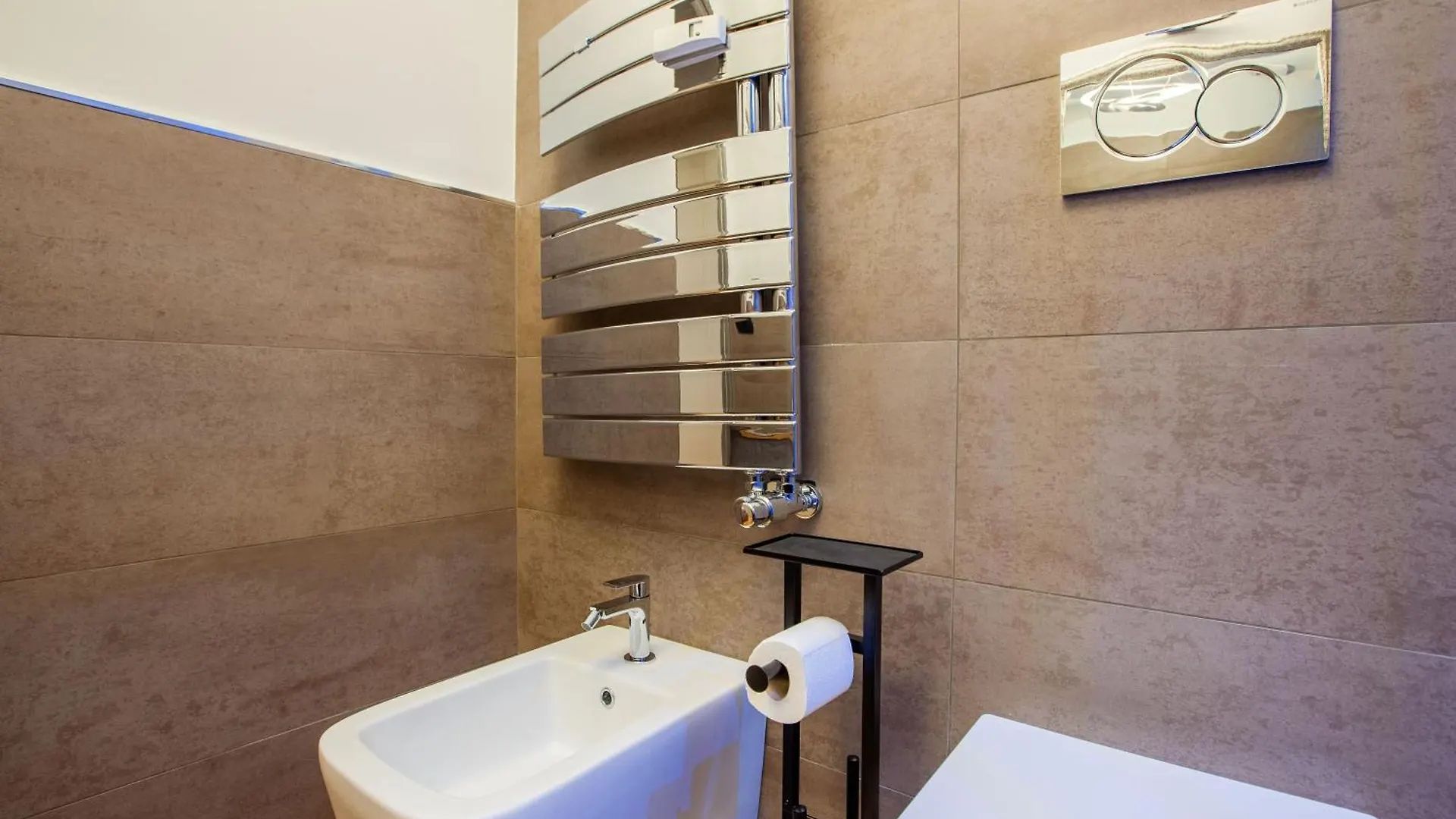 Home Boutique Con Cortile-Design&Fashion District Μιλάνο 0*,